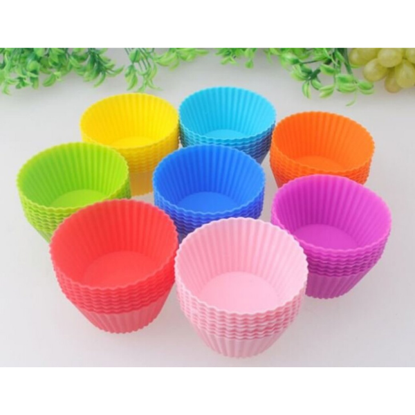 Silicone Cup Cake Molds in Pink - 12pcs